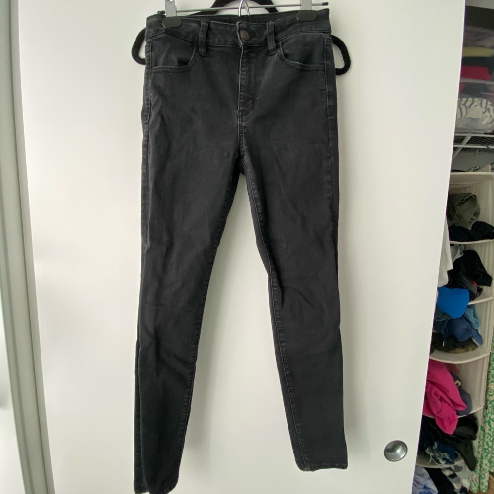 American Eagle black skinny jeans, size 6